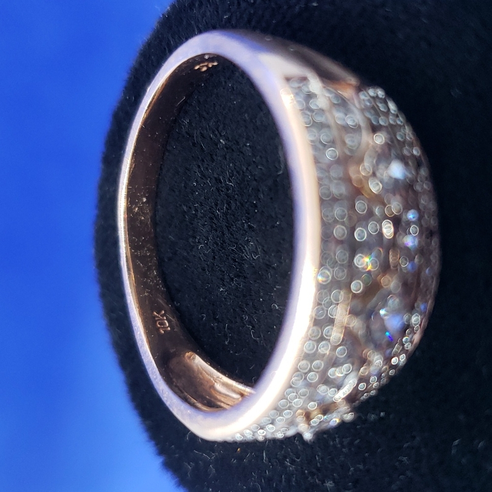 Rose gold diamond anniversary band - Picture 4 of 8
